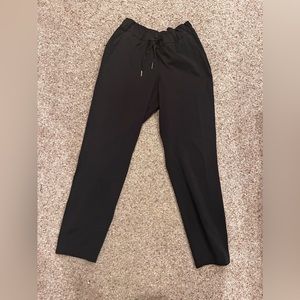 Lululemon joggers size 6 black